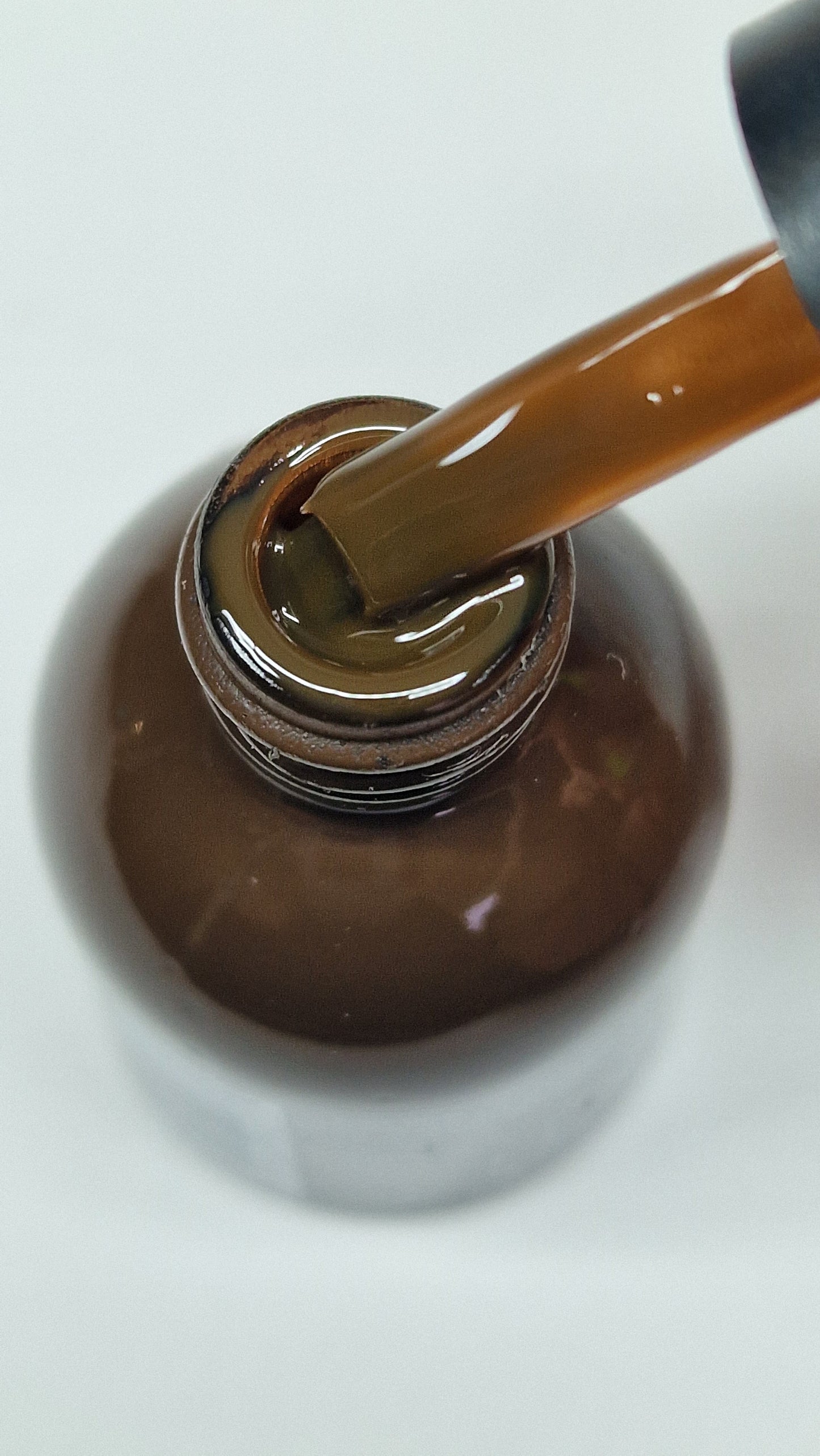 Trajni lak Studios, Profile, 8ml