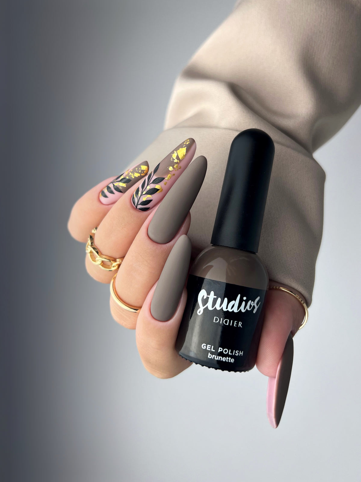 Gel lak Studios, brunette, 8ml