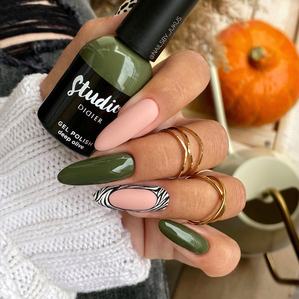 Hibridni gel lak Studios Didier - Deep Olive, 8ml