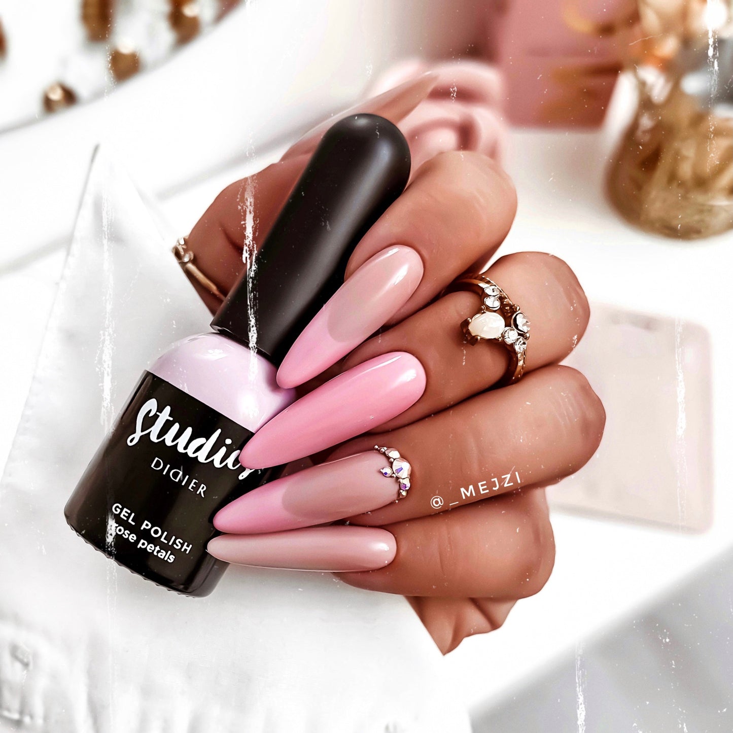 Trajni lak Studios, rose petals, 8ml