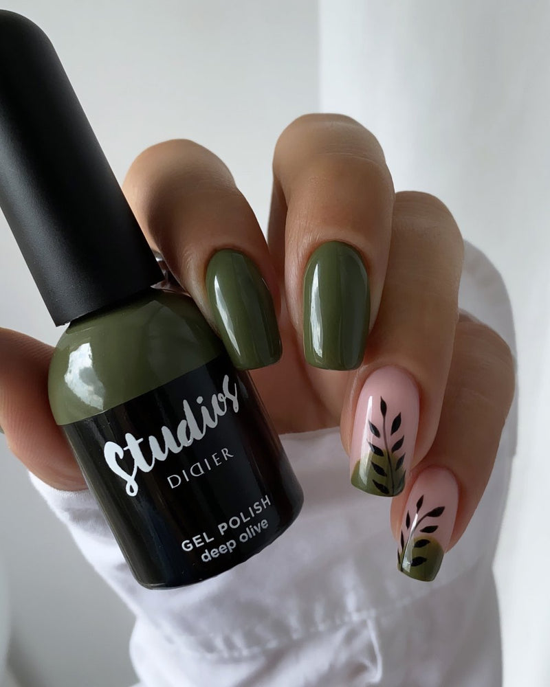 Hibridni gel lak Studios Didier - Deep Olive, 8ml